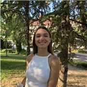 Me considero una persona con bastante paciencia y buenos conocimientos. En cuanto a dar clases, no me supone ningún inconveniente el curso o la edad que sea.